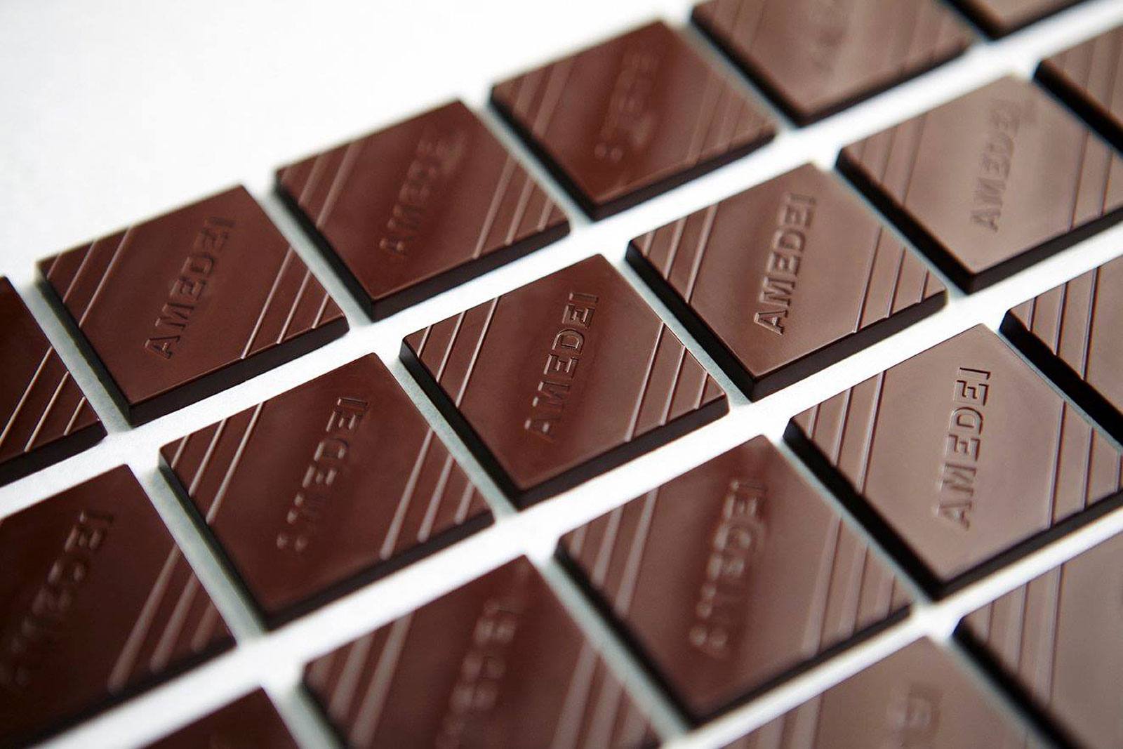 Шоколадка king. Amedei шоколад. Шоколад вон. Toscana Chocolate. Страсть к шоколаду.