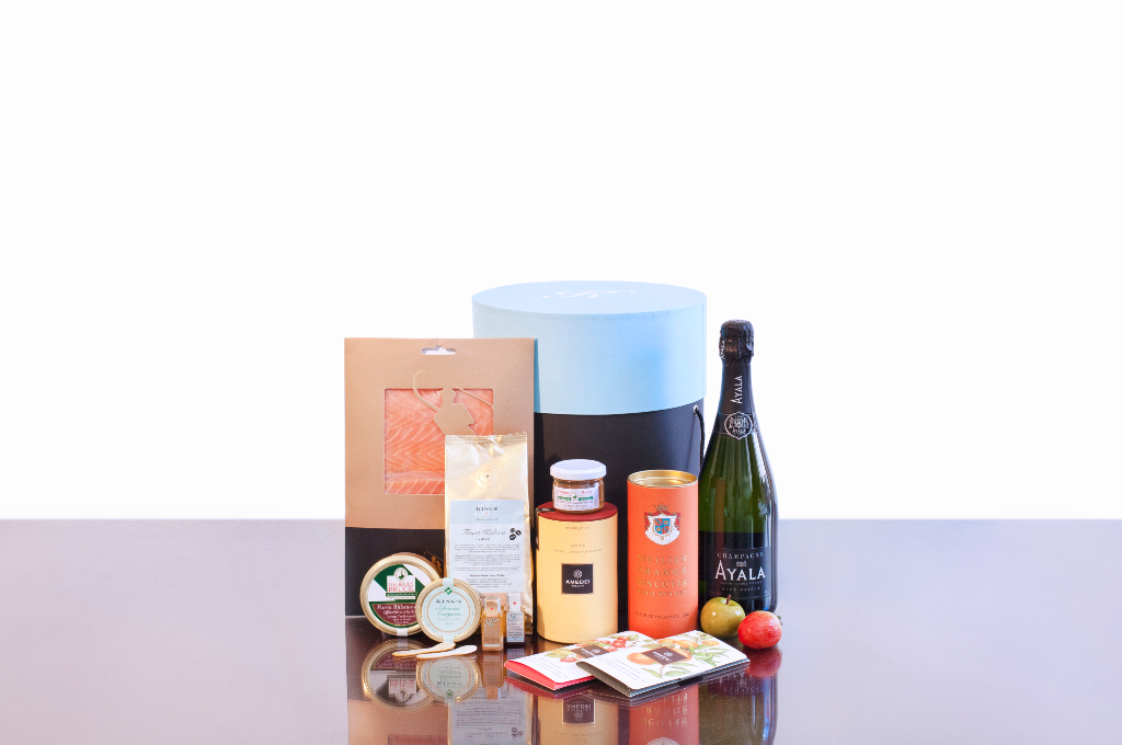 Planning a Picnic? Check Out These Luxury Hampers - Listique Online