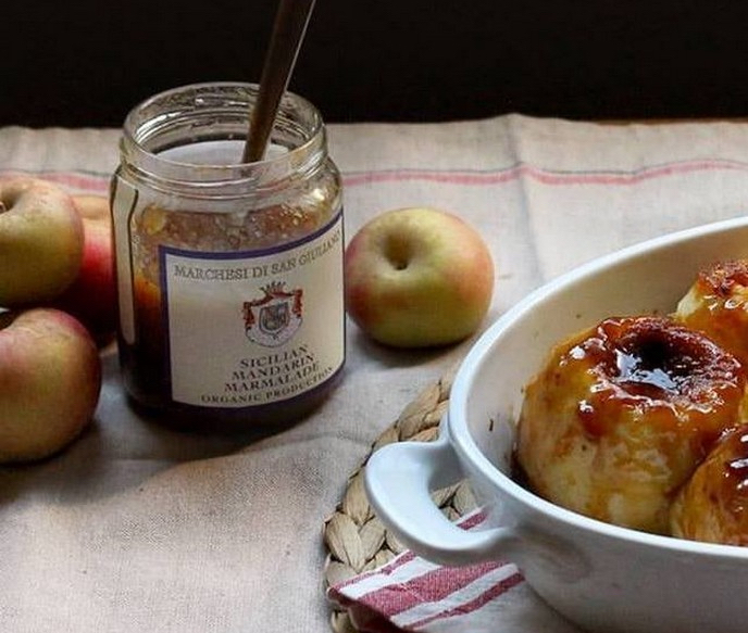 Baked Apples with Mandarin Marmalade